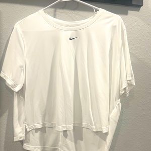 Women’s Cropped Nike Dri-Fit